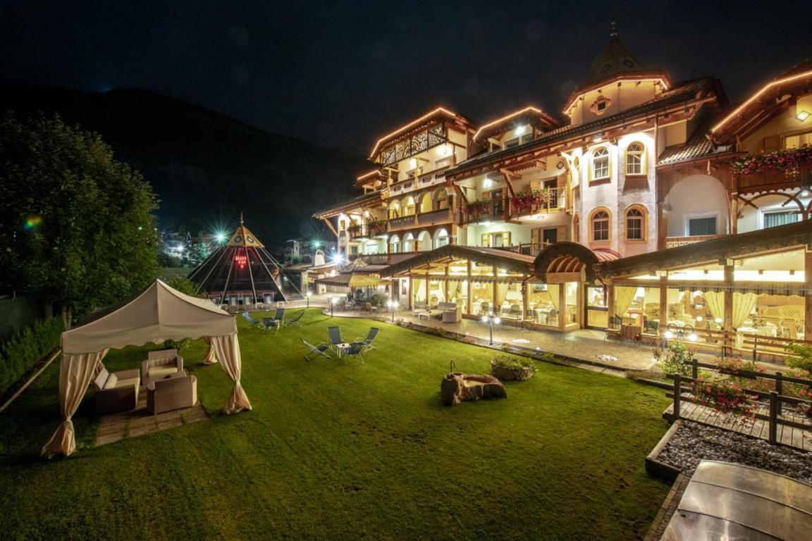 Rene Dolomites Boutique Hotel Pozza di Fassa Buitenkant foto